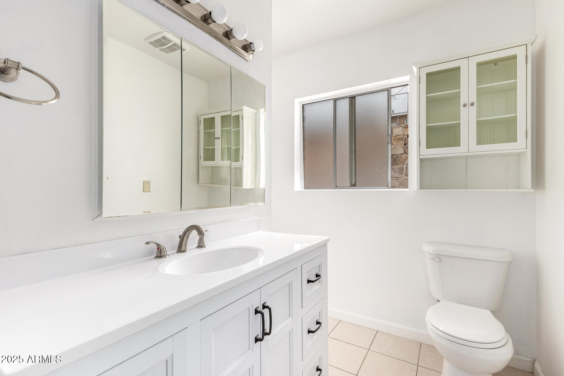 490 South 9th Street Globe, AZ 85501 - Photo 30 of 45 a bathroom with a sink toilet and shower