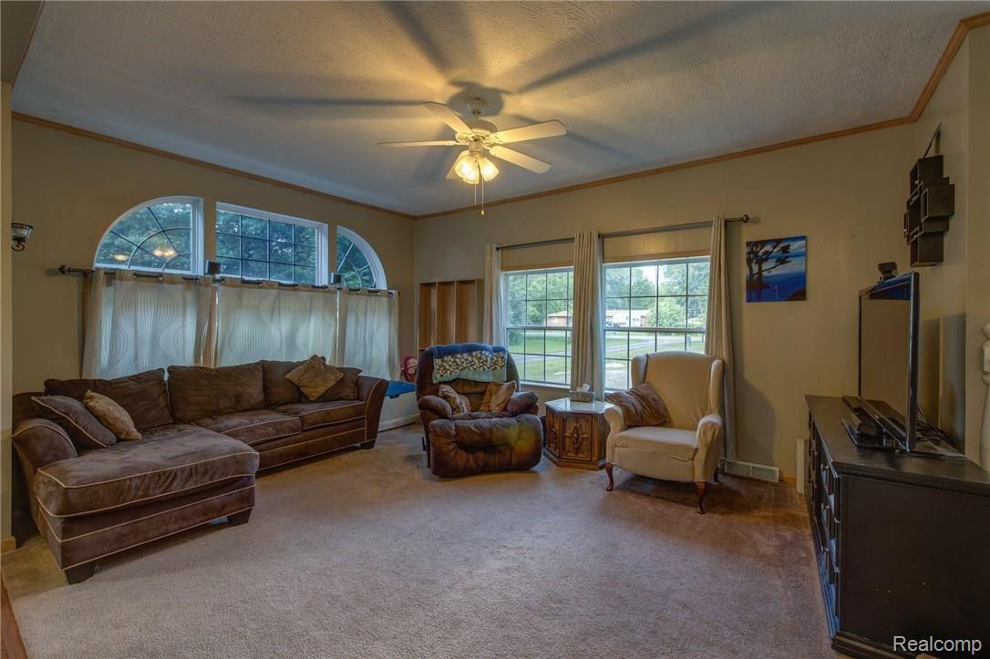 22675 Sumpter Road Belleville, MI 48111 - Photo 8 of 25 familyroom.jpg