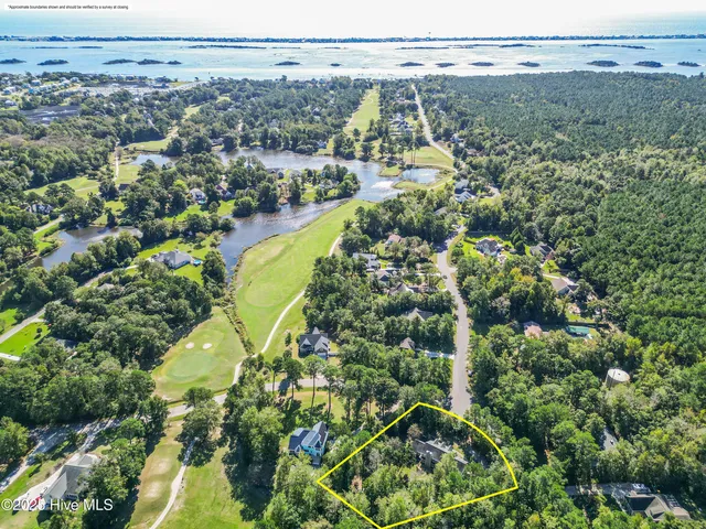 $724,999 | 136 South Belvedere Drive, Hampstead, NC 28443