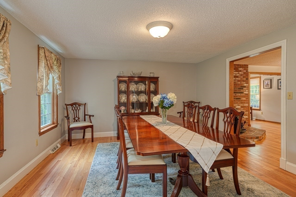 32 Virginia Road Tyngsborough, MA 01879 - Photo 16 of 42 Gallery Image 16