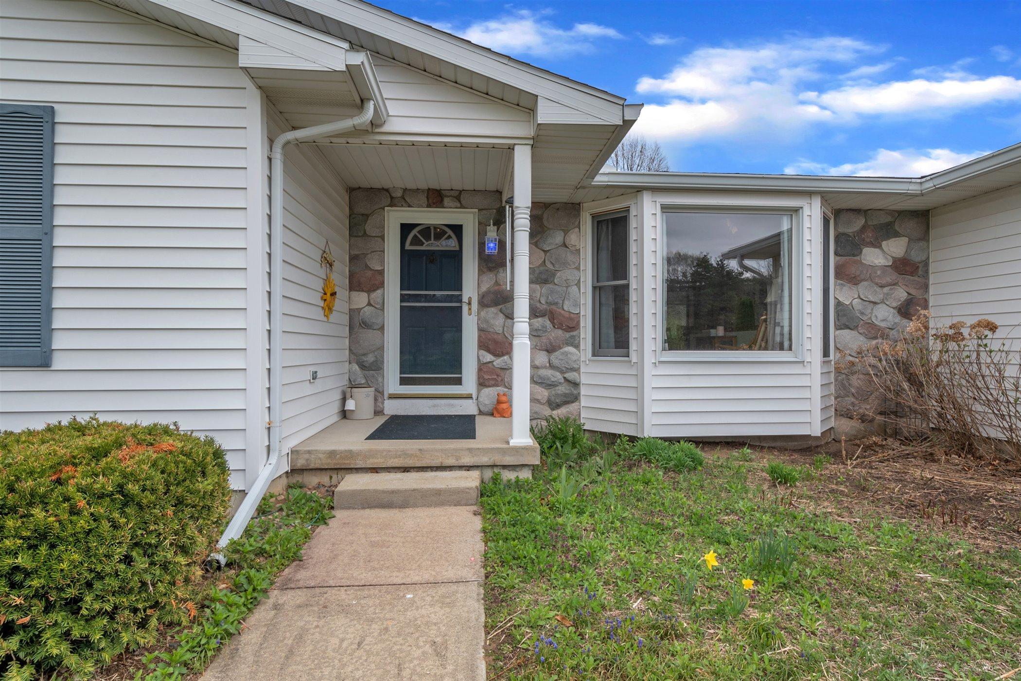 2445 South Waverly Road Eaton Rapids, MI 48827 - Photo 5 of 43 05-2445 S Waverly Rd-windowstill-realest