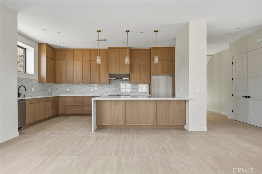 16515 Canyon Ridge Drive Riverside, CA 92503 - Photo 17 of 61