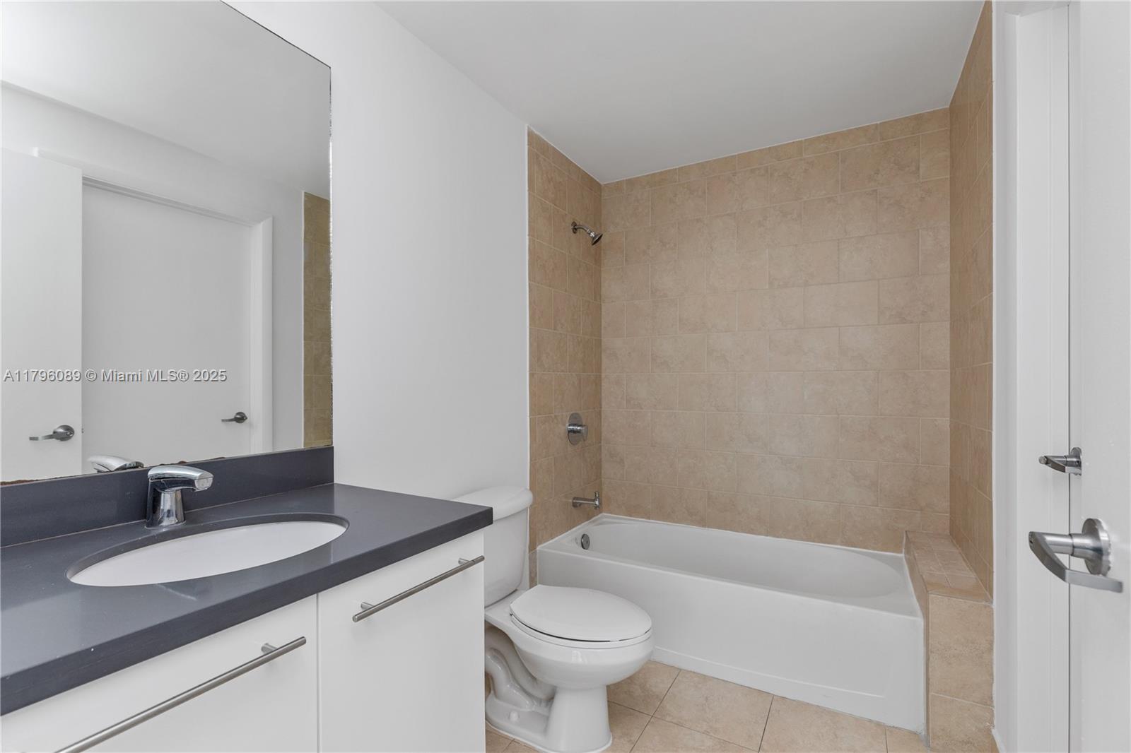 90 Southwest 3rd Street, Unit 3501 Miami, FL 33130 - Photo 11 of 48 Gallery Image 11