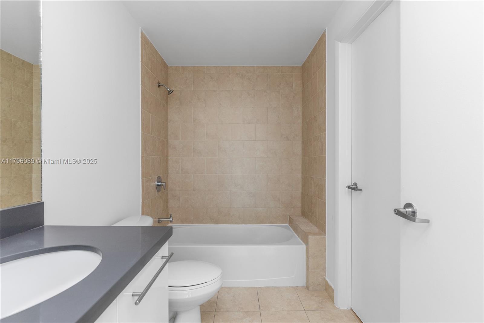 90 Southwest 3rd Street, Unit 3501 Miami, FL 33130 - Photo 12 of 48 Gallery Image 12