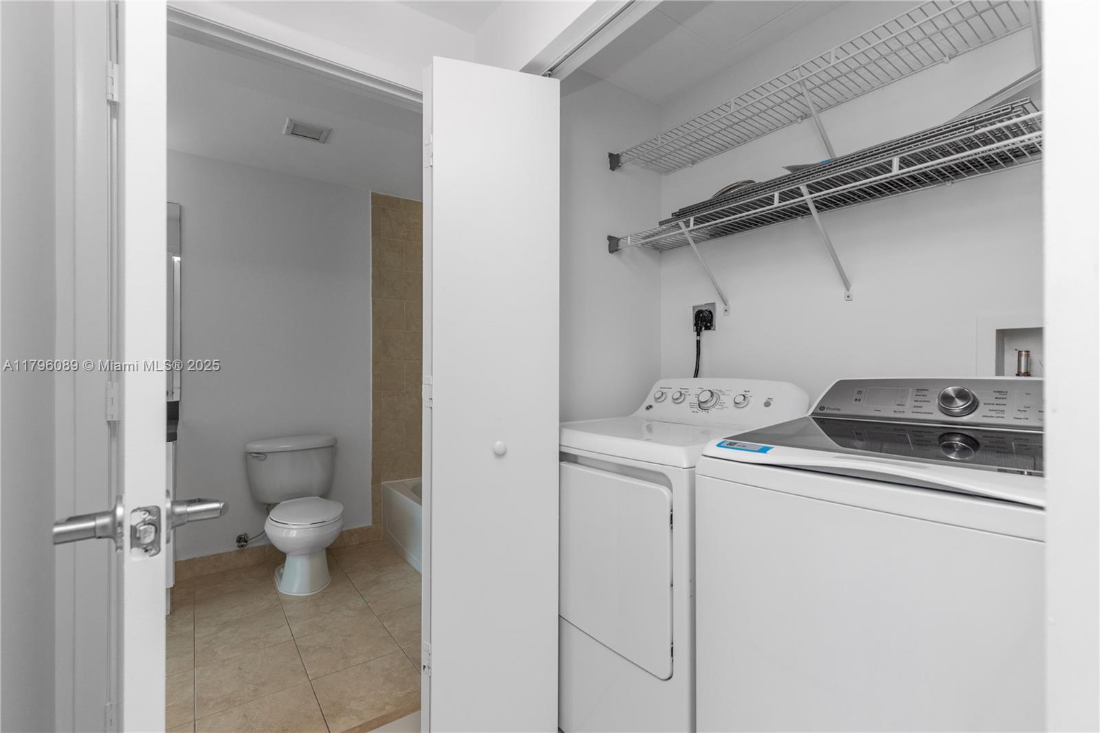 90 Southwest 3rd Street, Unit 3501 Miami, FL 33130 - Photo 13 of 48 Gallery Image 13