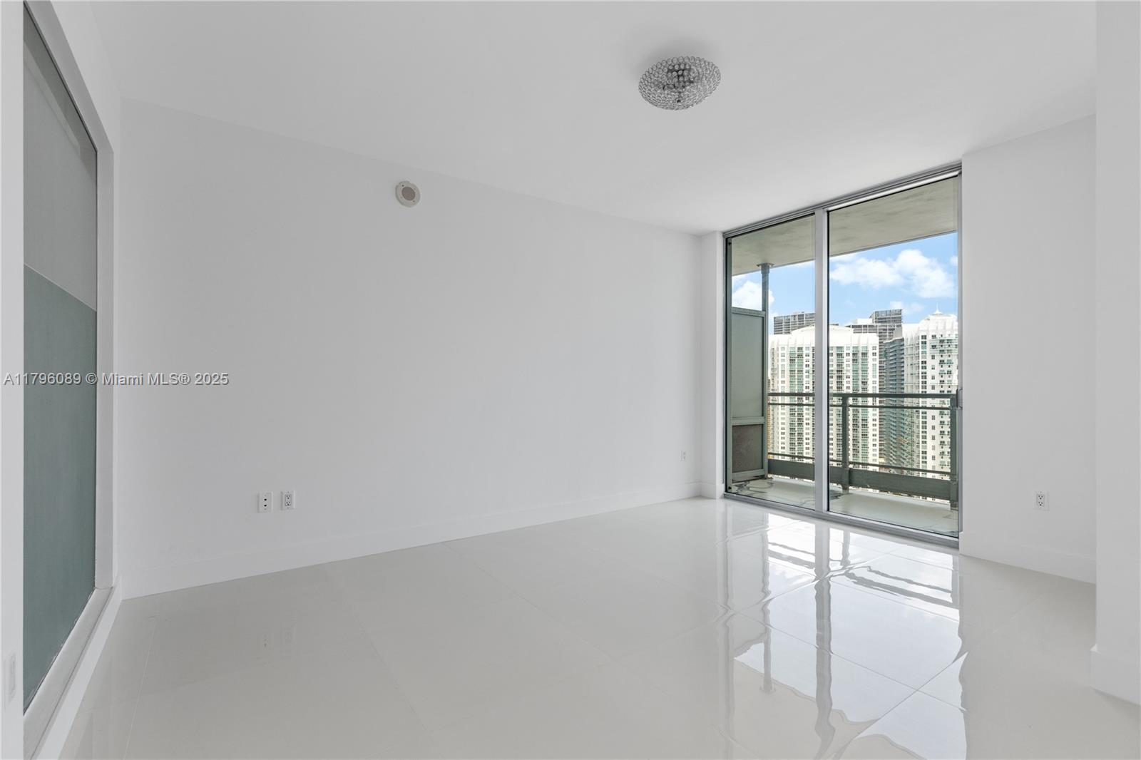 90 Southwest 3rd Street, Unit 3501 Miami, FL 33130 - Photo 14 of 48 Gallery Image 14