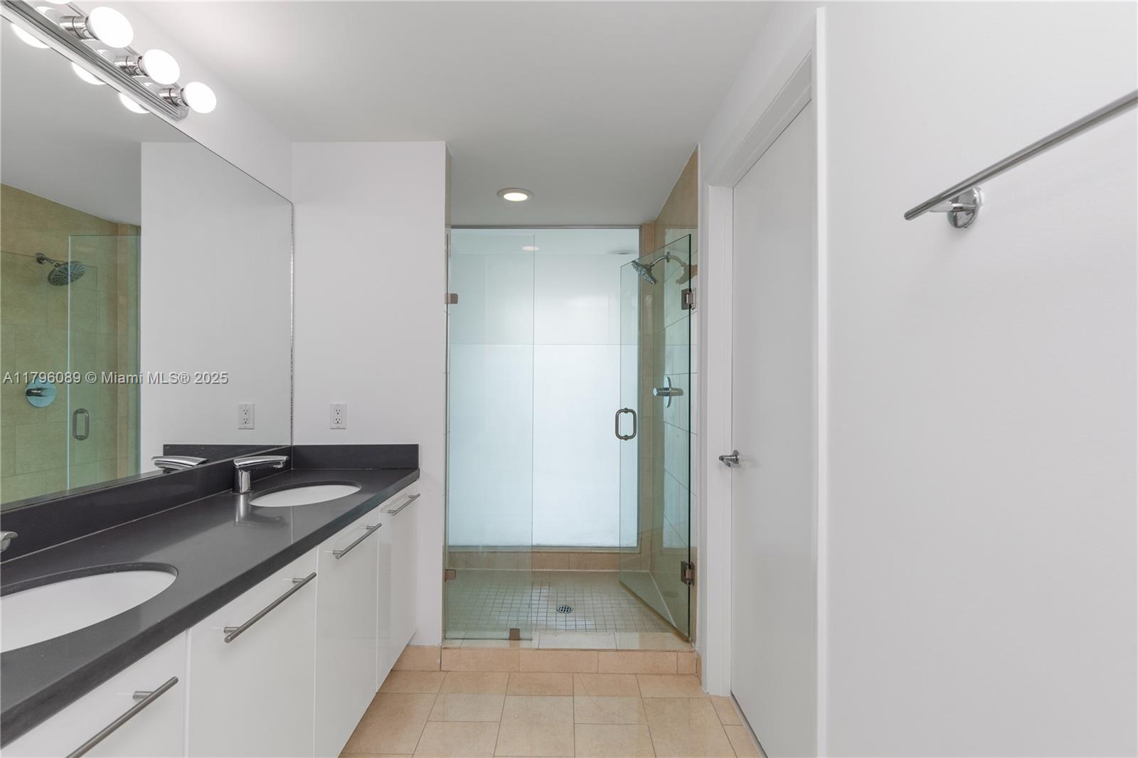 90 Southwest 3rd Street, Unit 3501 Miami, FL 33130 - Photo 19 of 48 Gallery Image 19