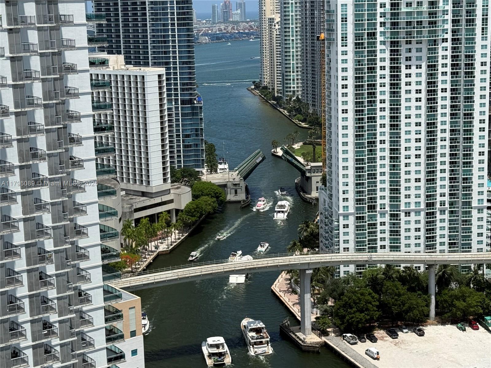 90 Southwest 3rd Street, Unit 3501 Miami, FL 33130 - Photo 2 of 48 Gallery Image 2