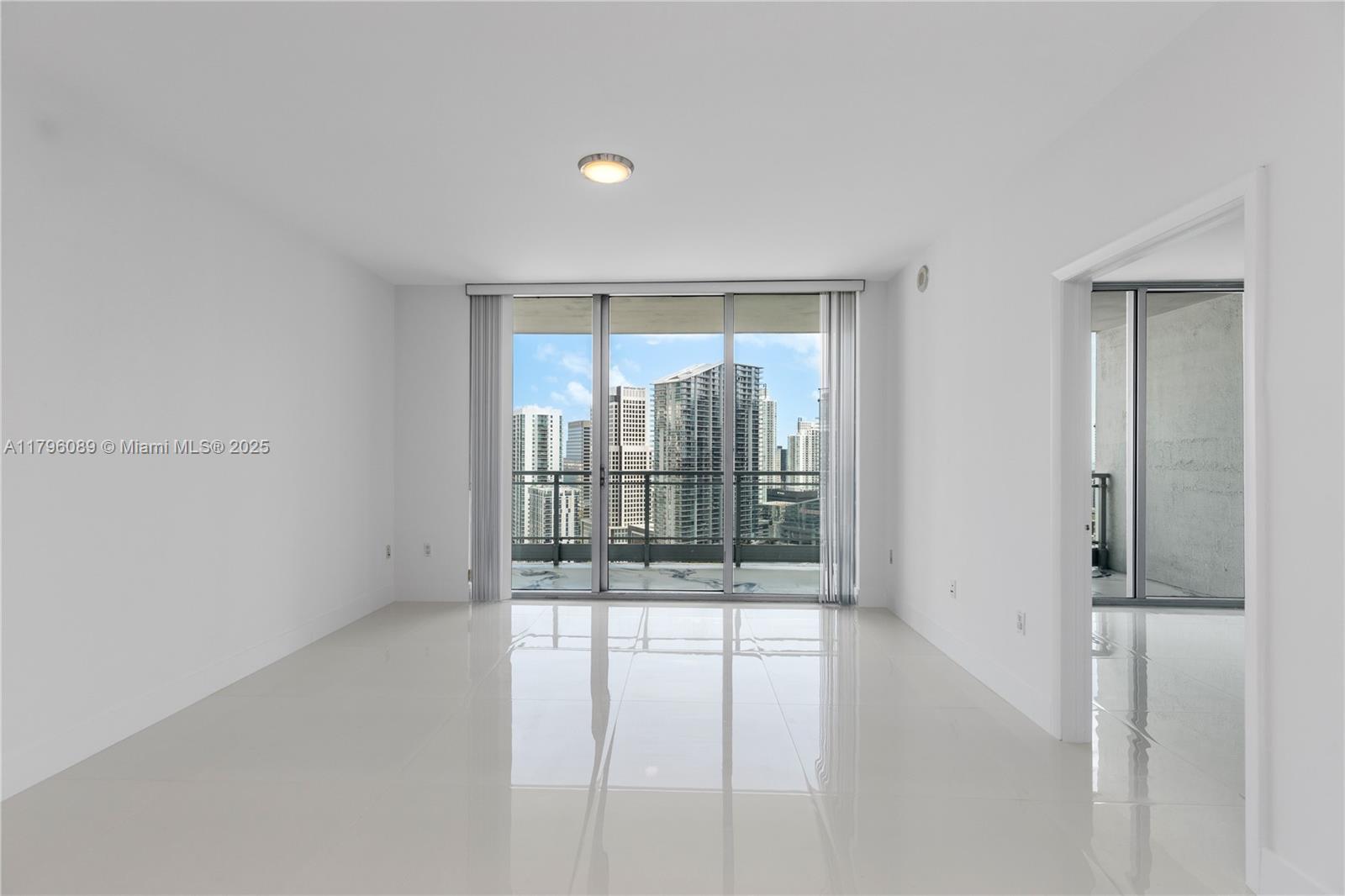 90 Southwest 3rd Street, Unit 3501 Miami, FL 33130 - Photo 21 of 48 Gallery Image 21