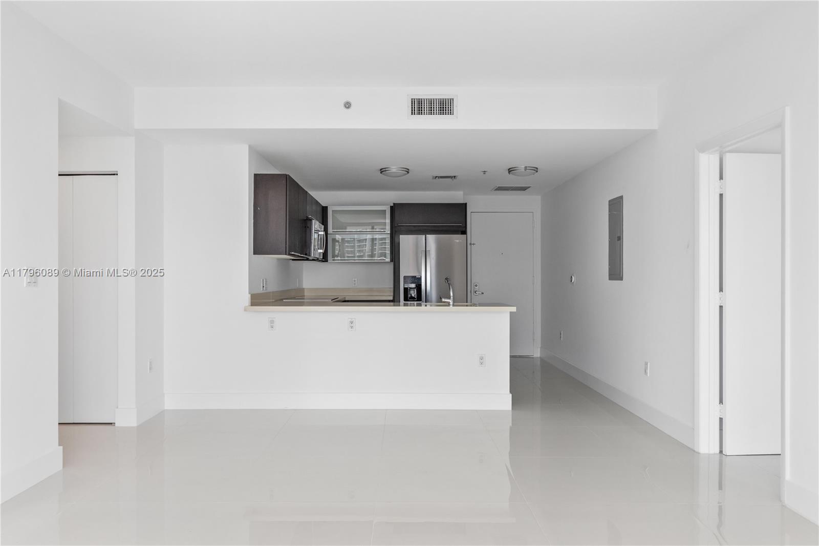 90 Southwest 3rd Street, Unit 3501 Miami, FL 33130 - Photo 26 of 48 Gallery Image 26