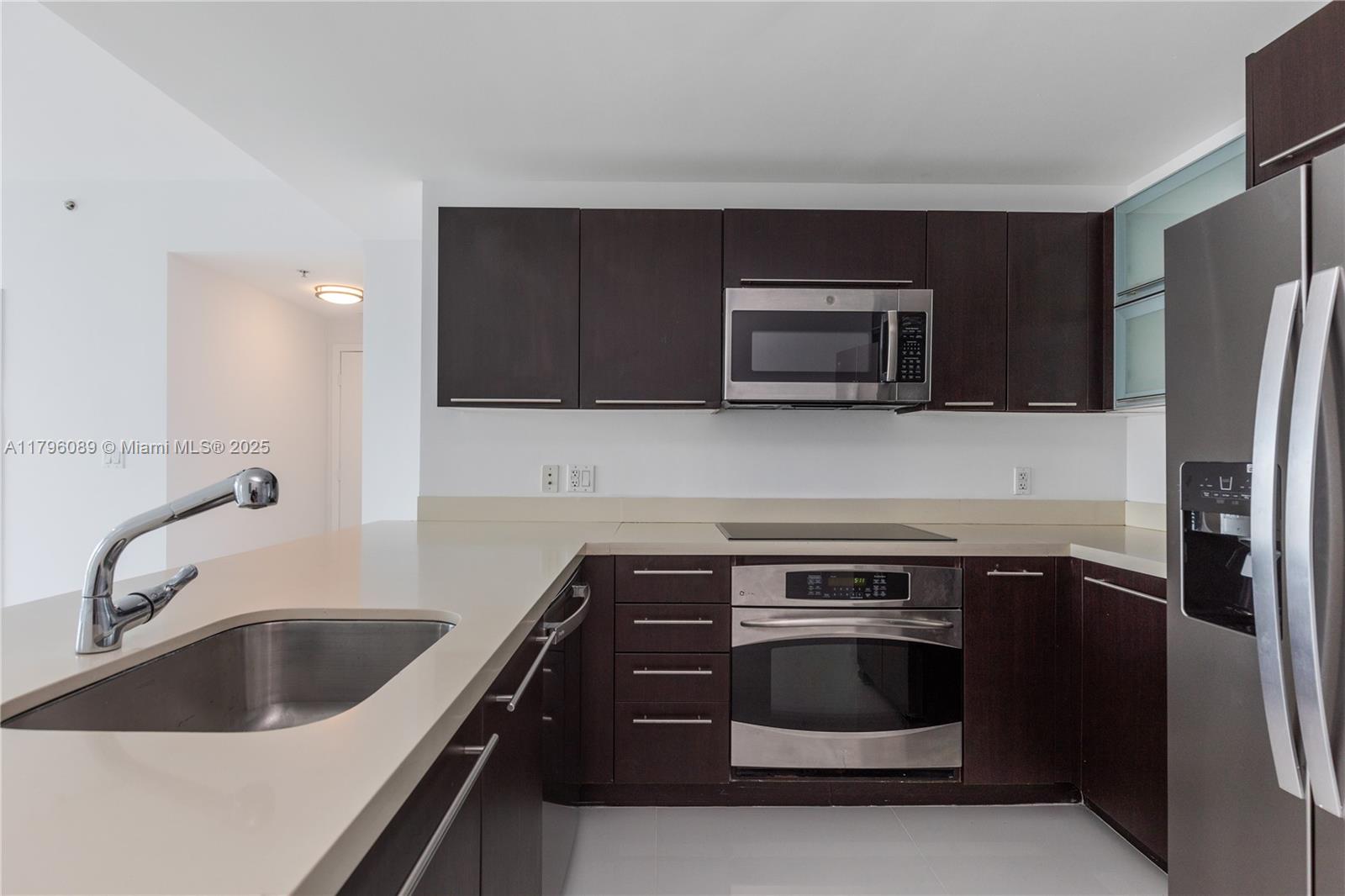 90 Southwest 3rd Street, Unit 3501 Miami, FL 33130 - Photo 29 of 48 Gallery Image 29
