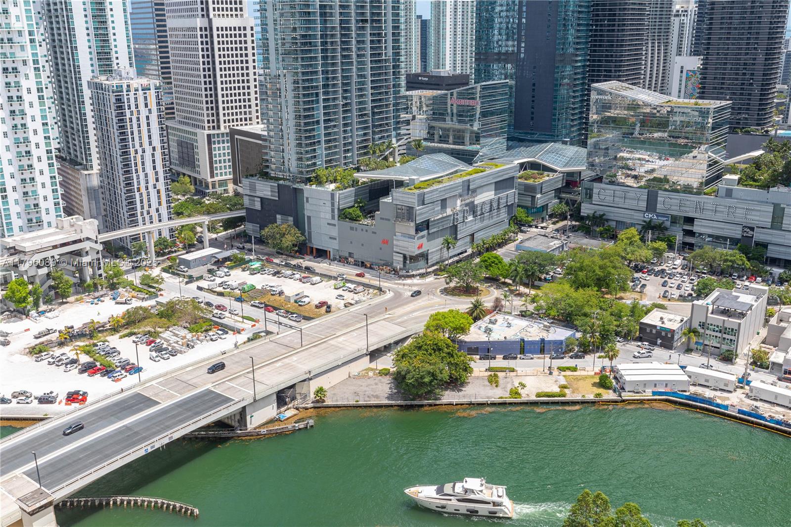 90 Southwest 3rd Street, Unit 3501 Miami, FL 33130 - Photo 41 of 48 Gallery Image 41