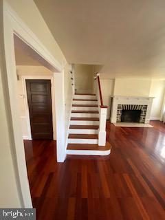 128 Copley Road Upper Darby, PA 19082 - Photo 5 of 25 Living room