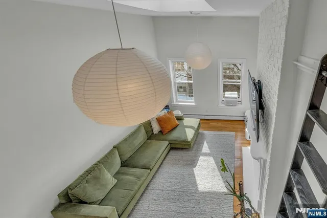 $479,000 | 122 Bright Street, Unit 4W, Jersey City, NJ 07302