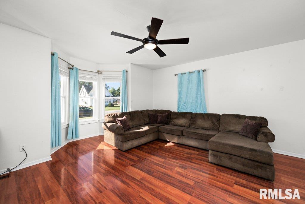 709 Edgington Street Reynolds, IL 61279 - Photo 14 of 28 Gallery Image 14
