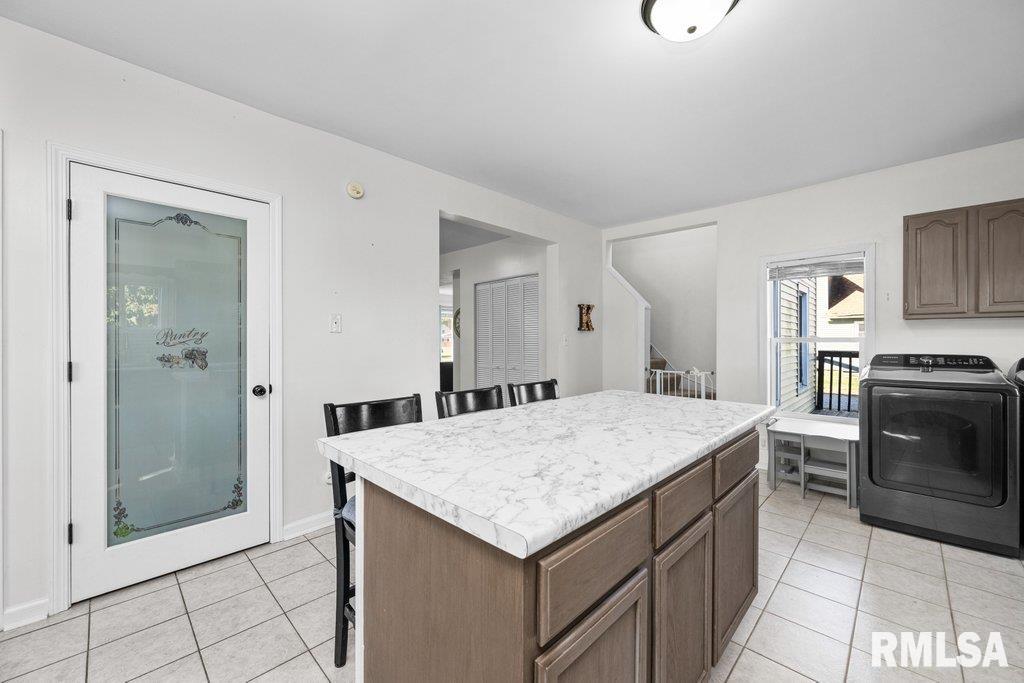 709 Edgington Street Reynolds, IL 61279 - Photo 6 of 28 Gallery Image 6