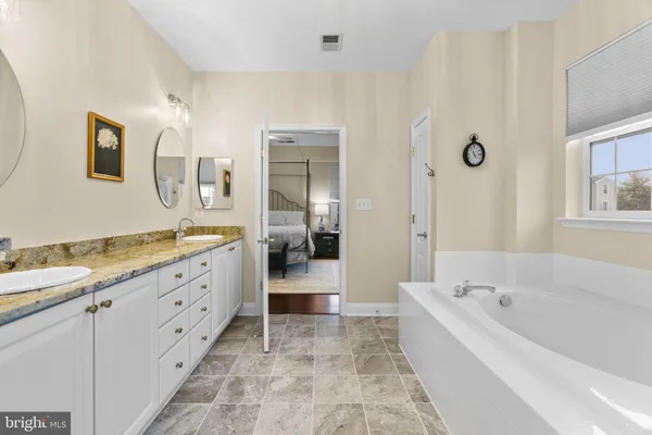 $575,000 | 5920 Great Star Drive, Unit 307, Clarksville, MD 21029