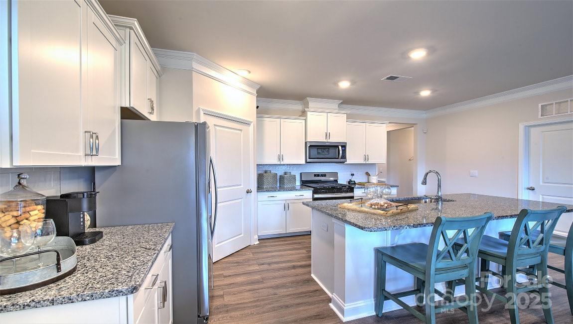 22 Fox Cove Road Hendersonville, NC 28792 - Photo 4 of 29