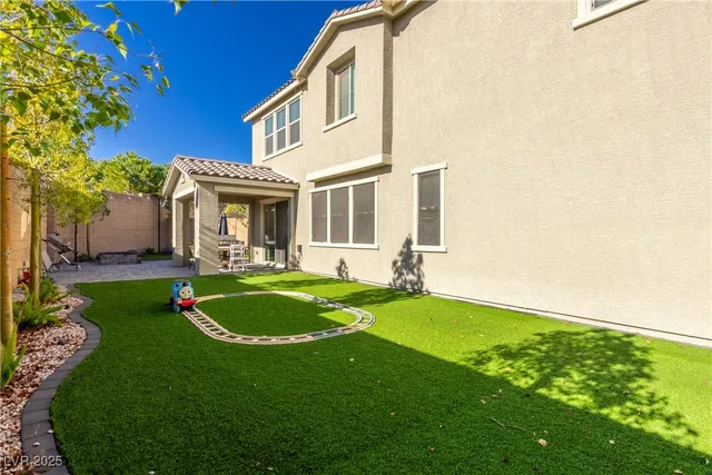 $2,795 | 10331 Western Pine Avenue, Las Vegas, NV 89166