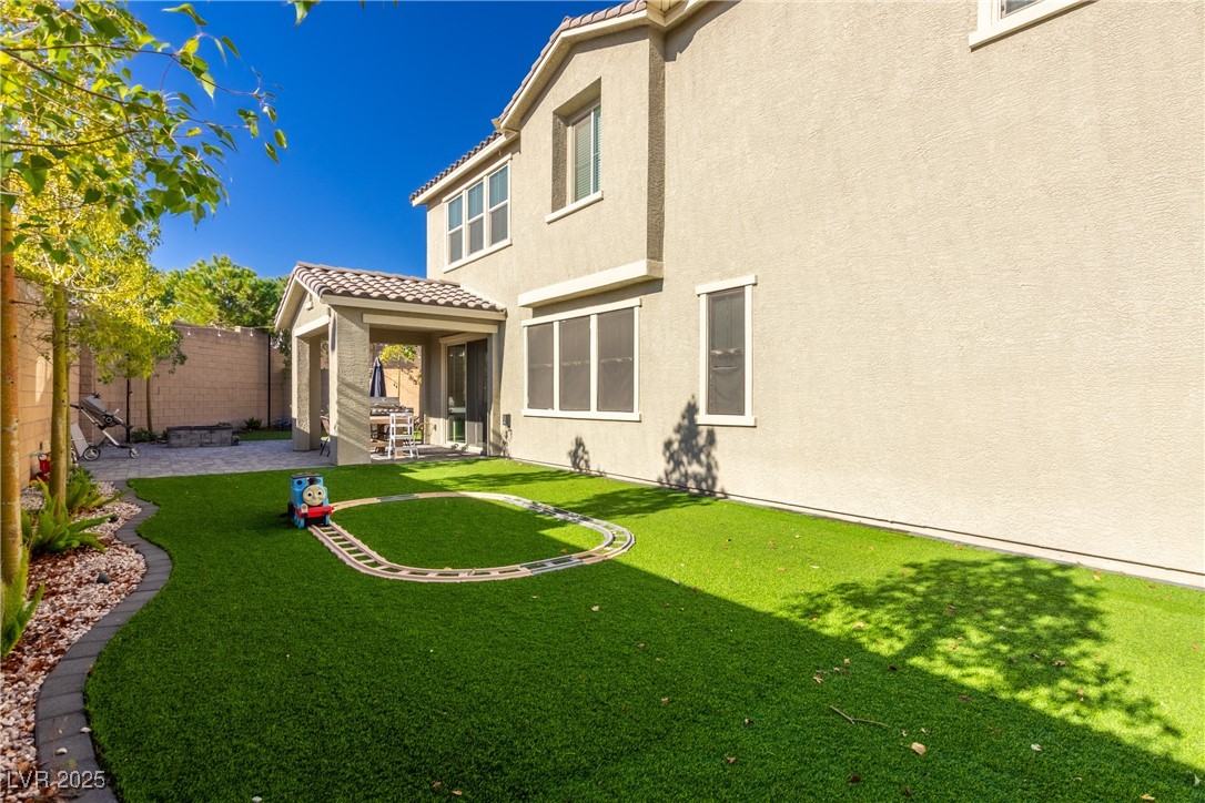 10331 Western Pine Avenue Las Vegas, NV 89166 - Photo 25 of 27