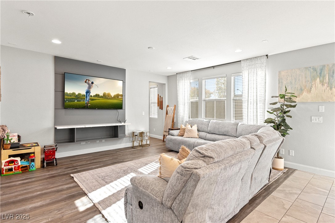 10331 Western Pine Avenue Las Vegas, NV 89166 - Photo 4 of 27