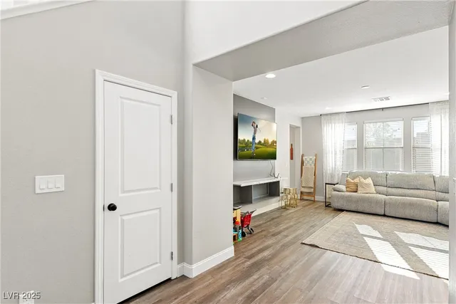 $2,795 | 10331 Western Pine Avenue, Las Vegas, NV 89166