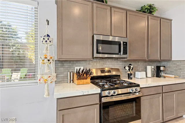 $2,795 | 10331 Western Pine Avenue, Las Vegas, NV 89166