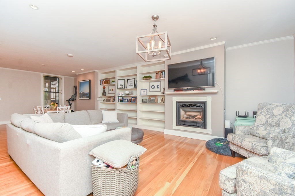 2 Monument Square, Unit 3 Boston, MA 02129 - Photo 6 of 18