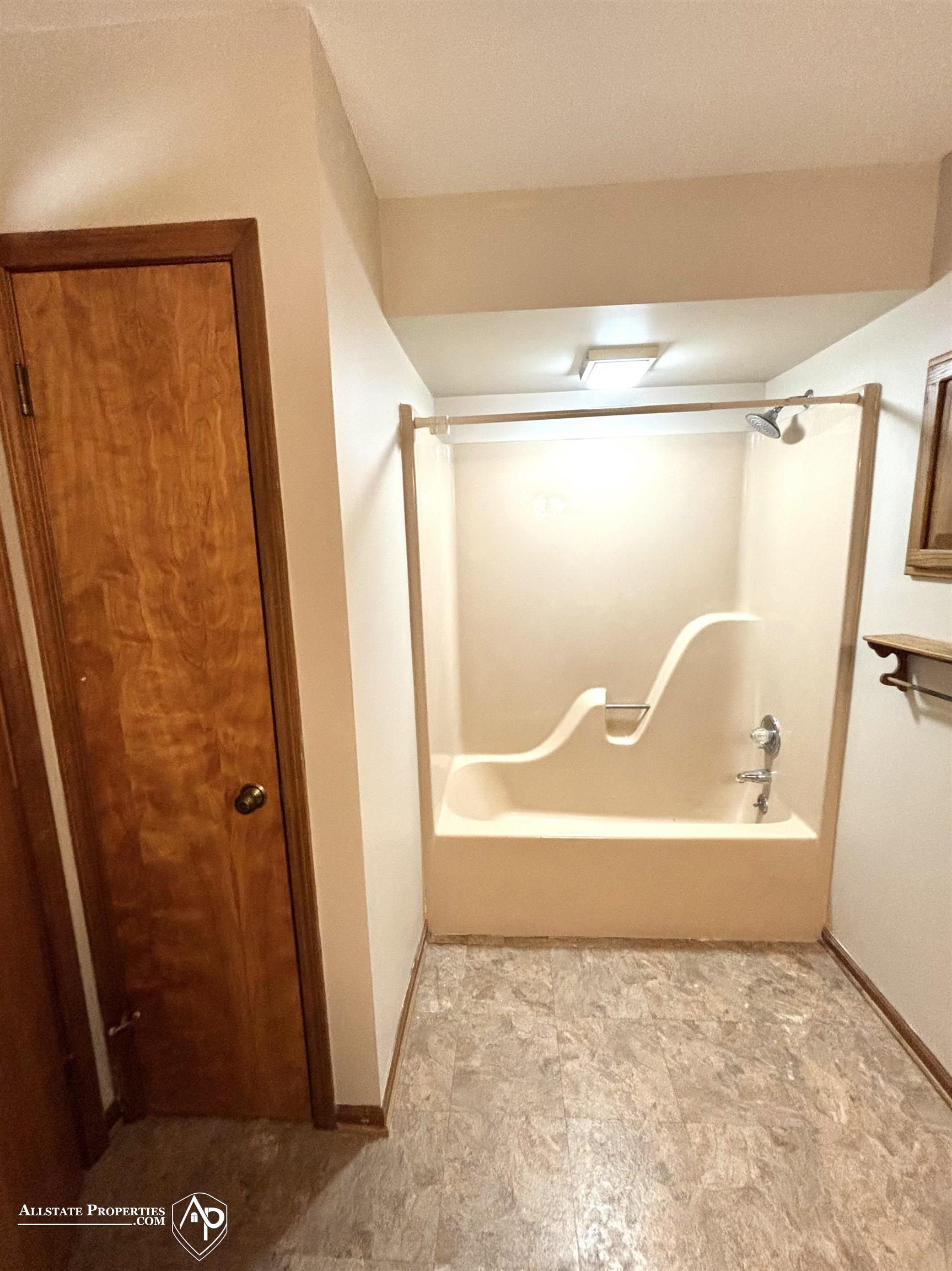 11147 East Carpenter Road Davison, MI 48423 - Photo 14 of 27