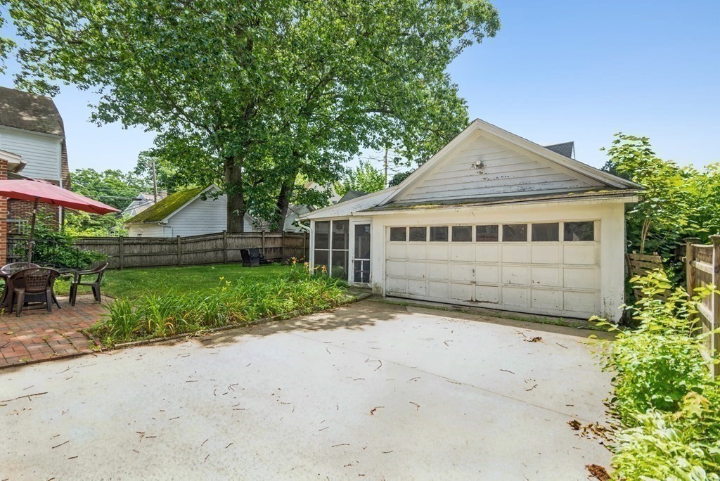 9 Texel Drive Springfield, MA 01108 - Photo 6 of 35