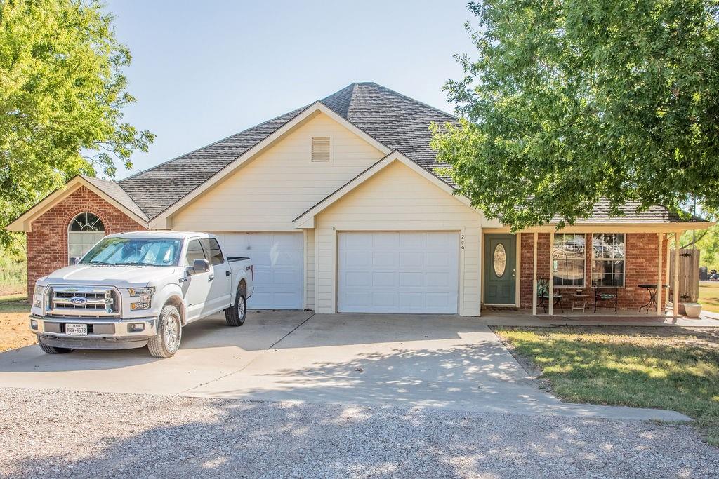207 Roeser Street Albany, TX 76430 - Photo 1 of 35 Gallery Image 1
