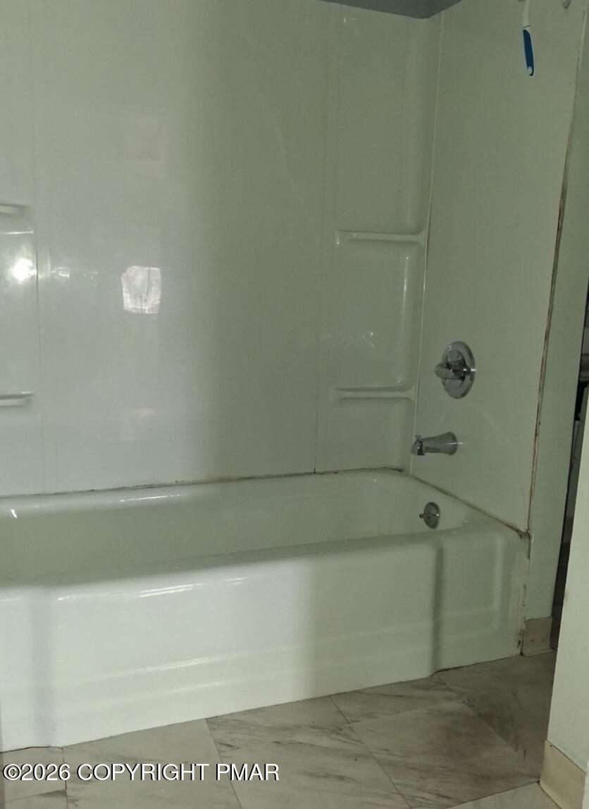 520 Hickory Street, Unit 3 Scranton, PA 18505 - Photo 8 of 10 a bathroom with a shower