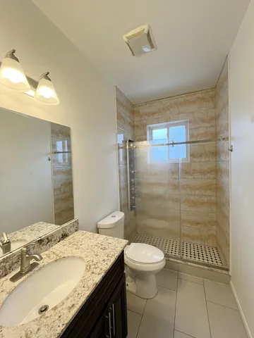 $3,000 | 3527 South Parnell Avenue, Unit A, Chicago, IL 60609