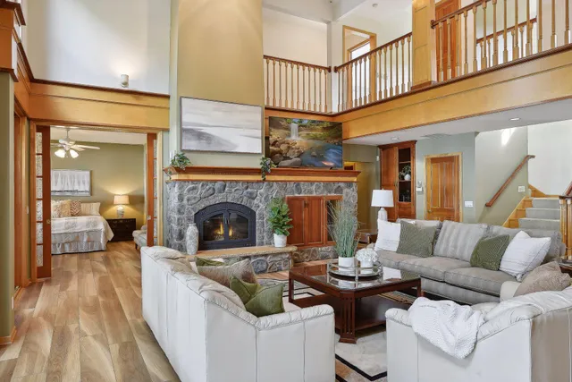 $1,599,000 | 16057 673rd Avenue, Hutchinson, MN 55350