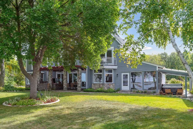 $1,599,000 | 16057 673rd Avenue, Hutchinson, MN 55350