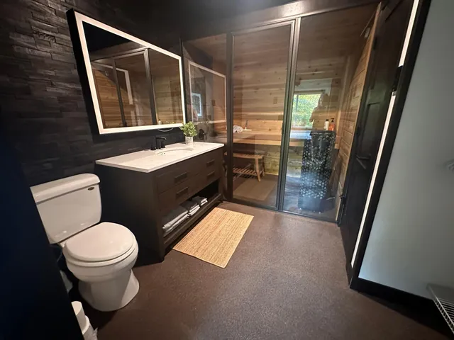 $1,599,000 | 16057 673rd Avenue, Hutchinson, MN 55350