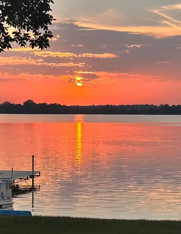 $1,599,000 | 16057 673rd Avenue, Hutchinson, MN 55350