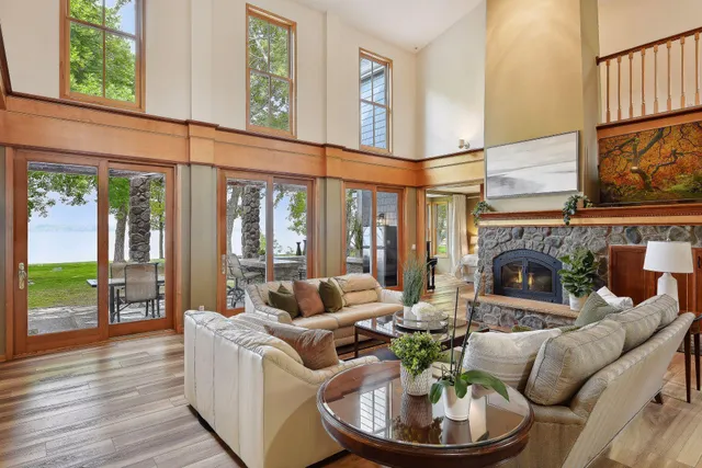 $1,599,000 | 16057 673rd Avenue, Hutchinson, MN 55350