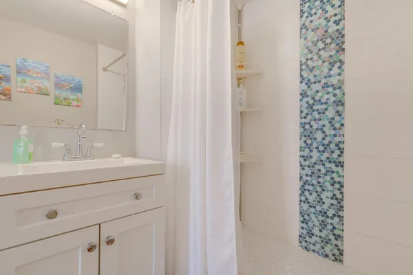 $1,800 | 216 South M Street, Unit 4, Lake Worth Beach, FL 33460