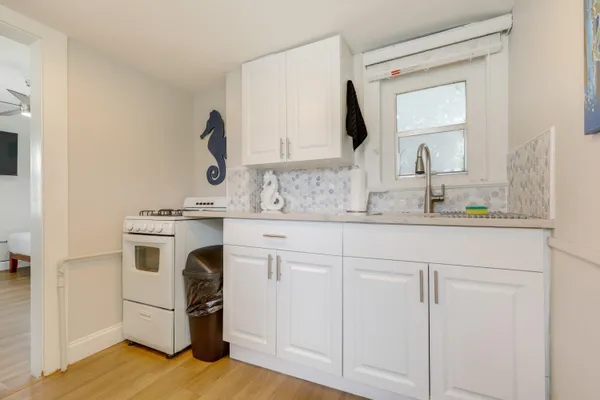 $1,800 | 216 South M Street, Unit 4, Lake Worth Beach, FL 33460