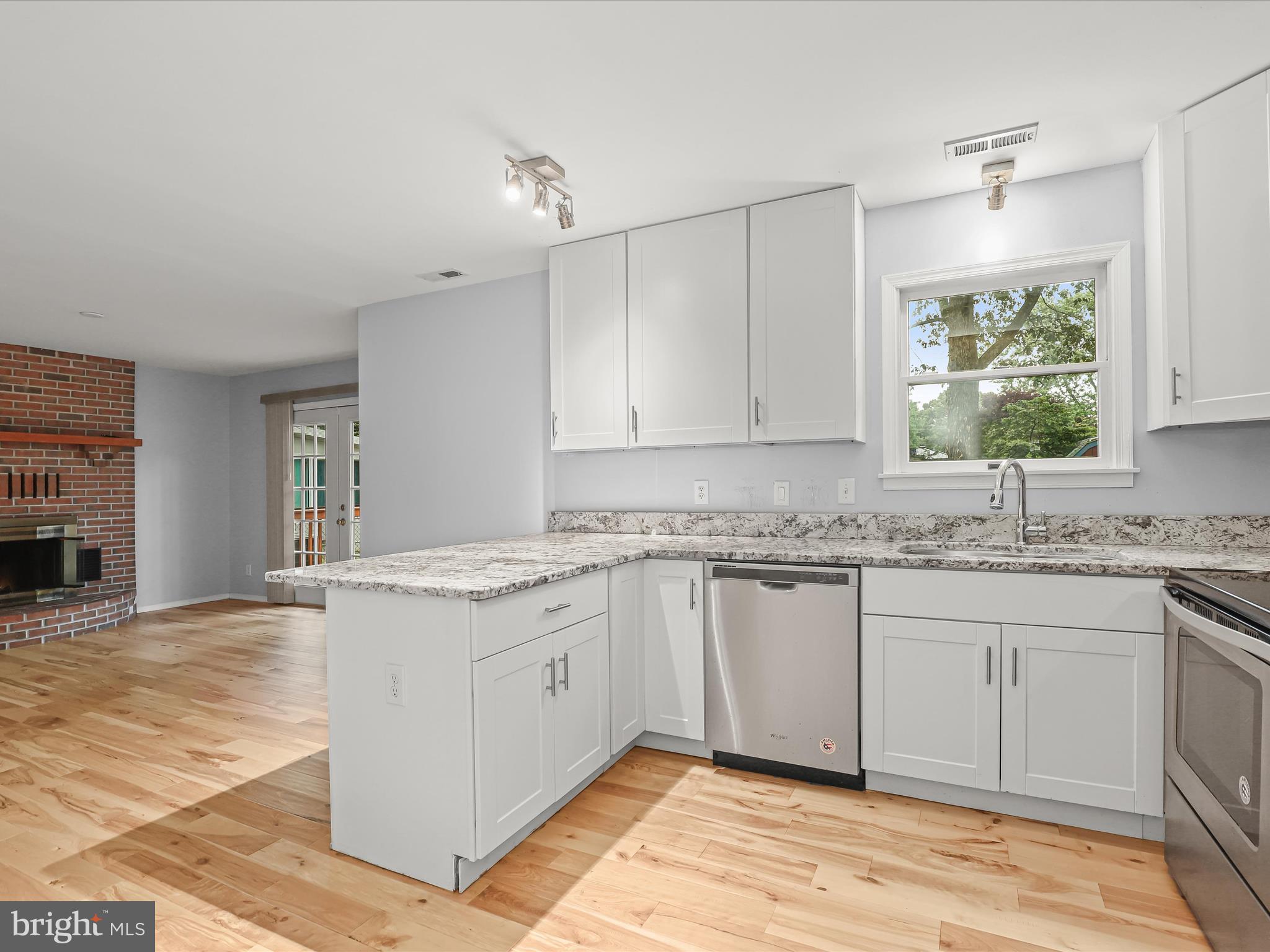 759 Rosewood Road Severn, MD 21144 - Photo 6 of 36 Kitchen