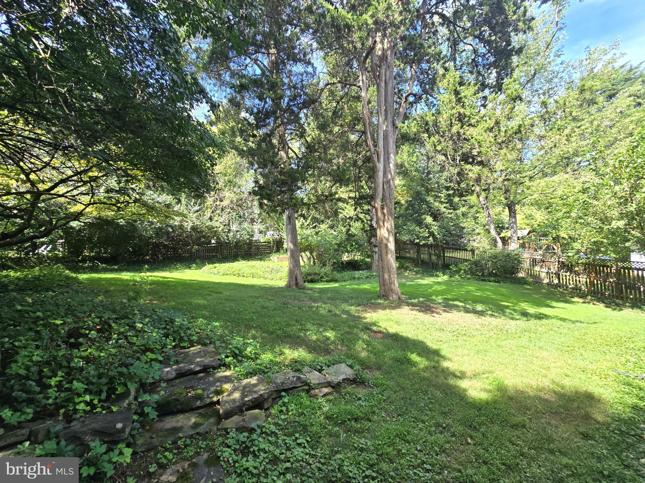 9422 Locust Hill Road Bethesda, MD 20814 - Photo 10 of 44 Gallery Image 10