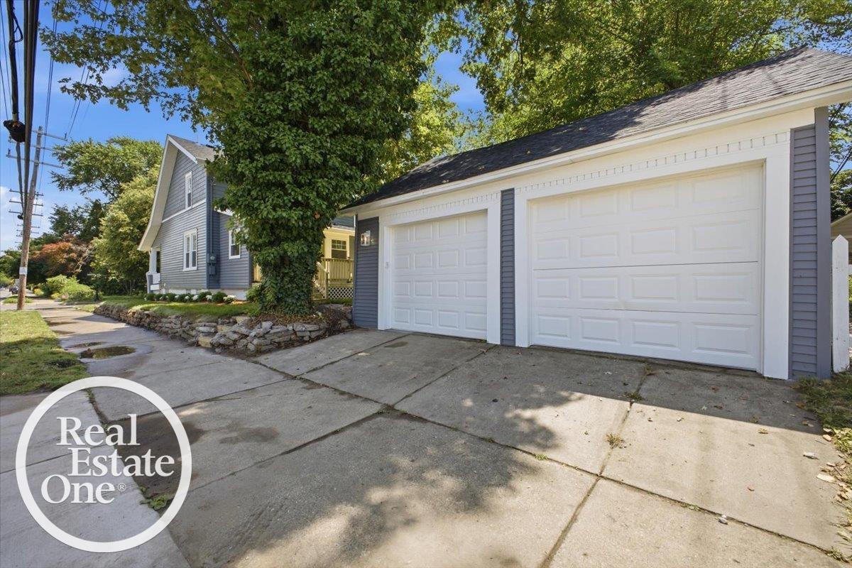 819 Notre Dame Street Grosse Pointe, MI 48230 - Photo 32 of 33