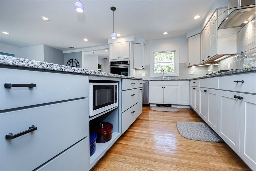 54 Cornell Road Marblehead, MA 01945 - Photo 9 of 40