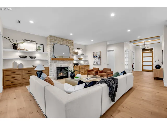 $1,299,000 | 17716 Northeast 25th Avenue, Ridgefield, WA 98642