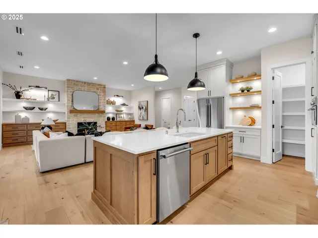 $1,299,000 | 17716 Northeast 25th Avenue, Ridgefield, WA 98642