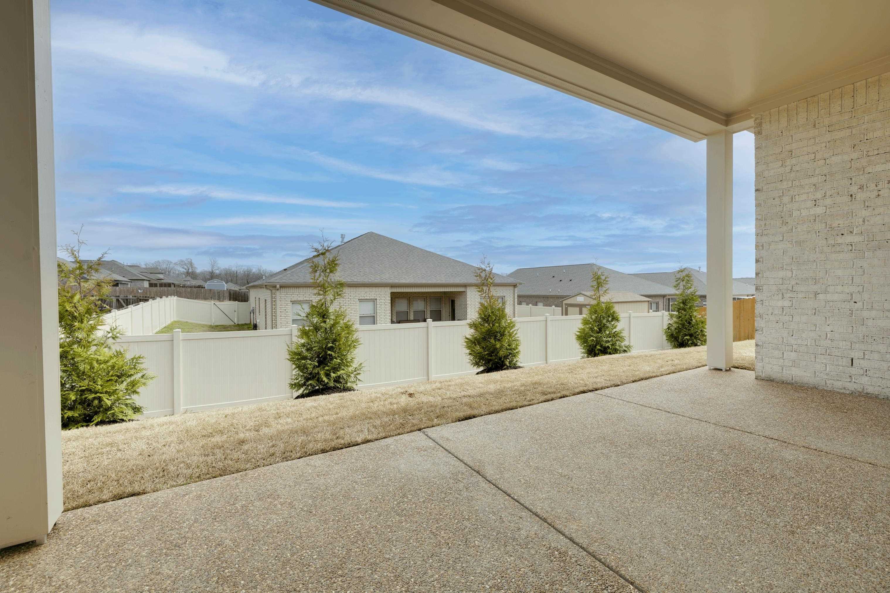 140 Oakland Rdg Cove Oakland, TN 38060 - Photo 28 of 30 View of patio featuring a residential view