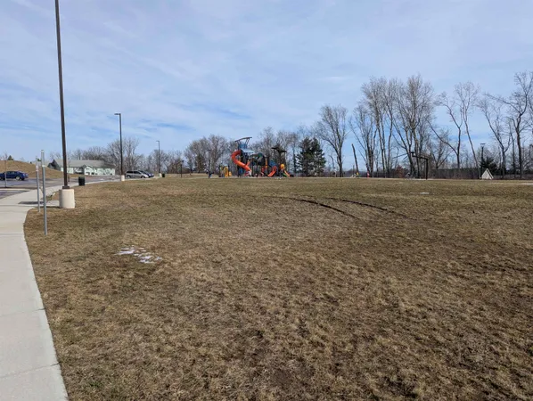 $66,900 | 430 Viola Court, Baraboo, WI 53913