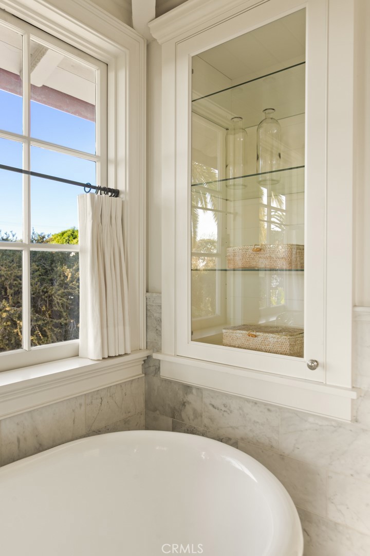 326 Ruby Street Laguna Beach, CA 92651 - Photo 33 of 71 a view of a window