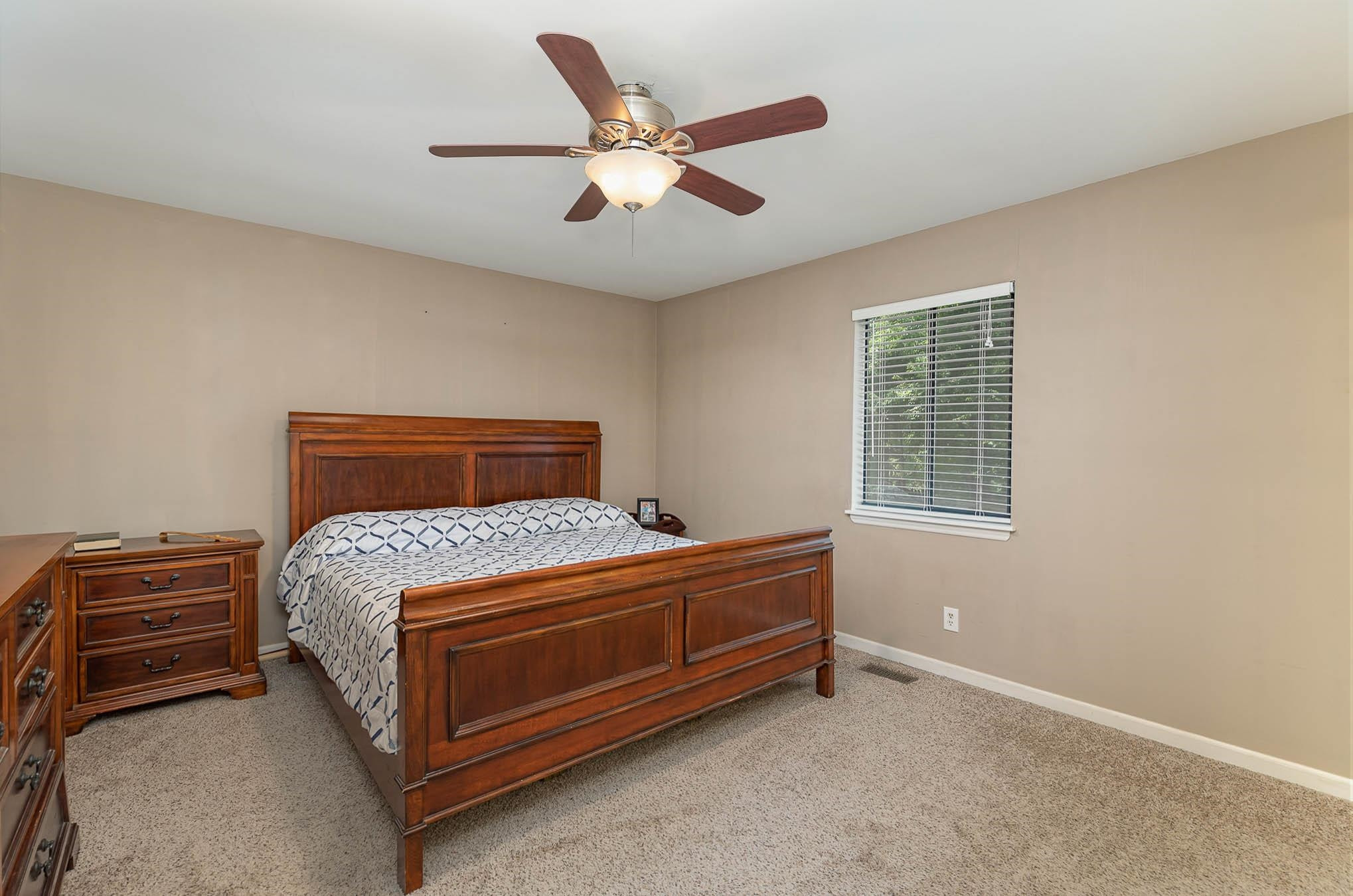5609 Roslyn Road Durham, NC 27712 - Photo 16 of 31 Photo 16